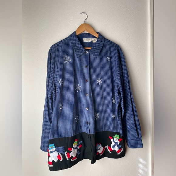 Vintage winter snowman / snowflake button up - Picture 3 of 6